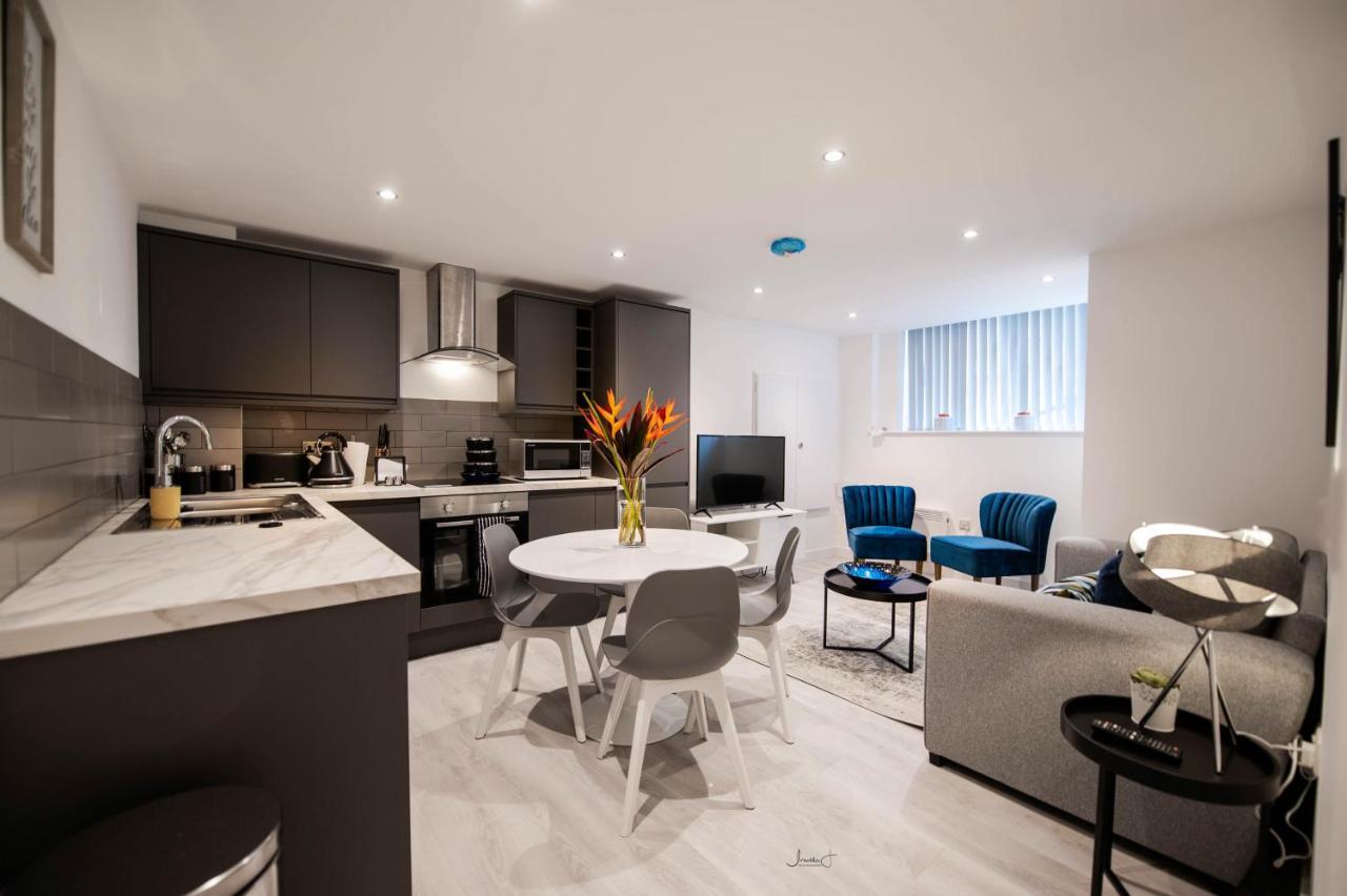 Charles Alexander Short Stay - Windmill House Apartments Lytham St Annes Exteriör bild