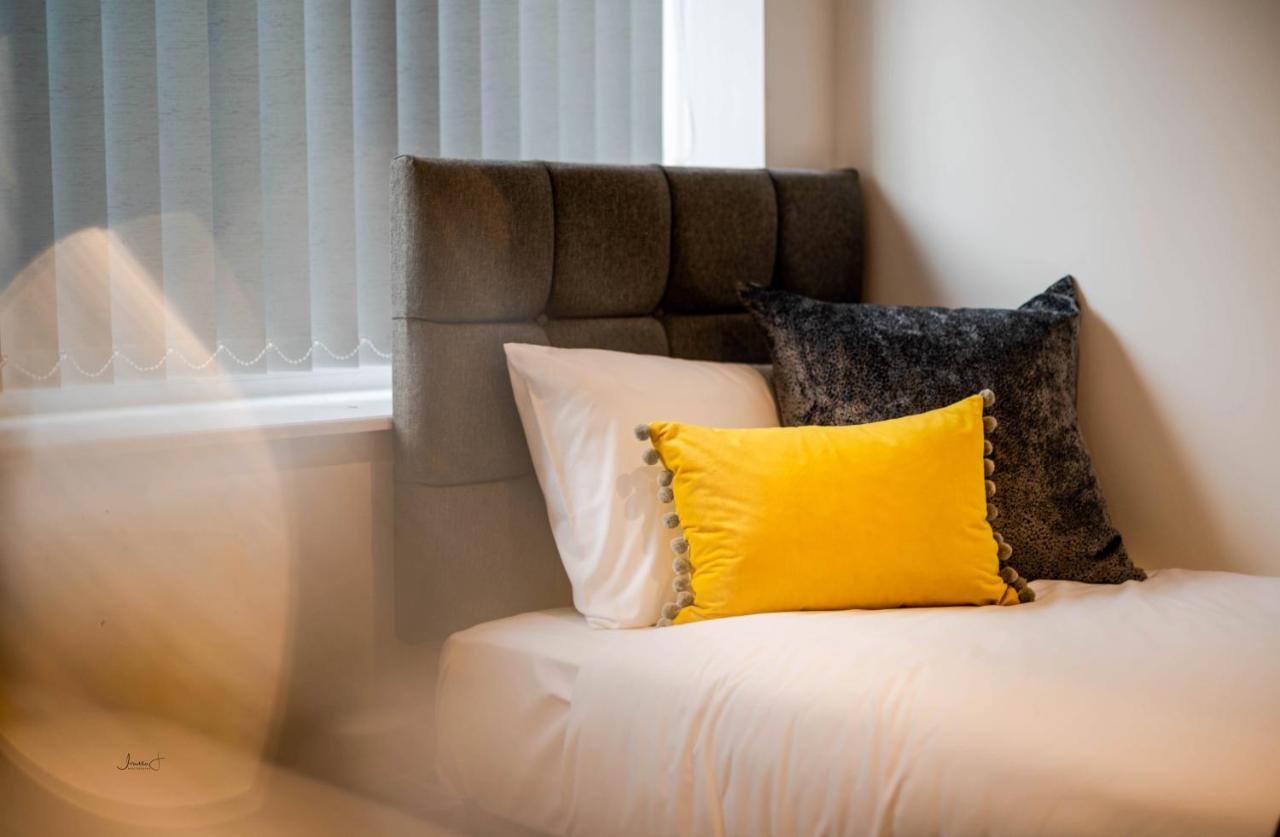 Charles Alexander Short Stay - Windmill House Apartments Lytham St Annes Exteriör bild