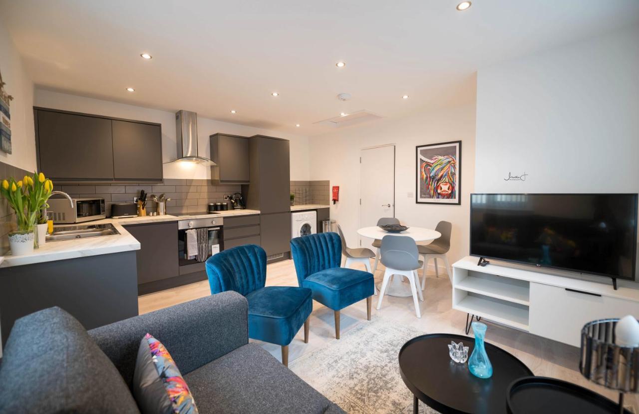 Charles Alexander Short Stay - Windmill House Apartments Lytham St Annes Exteriör bild