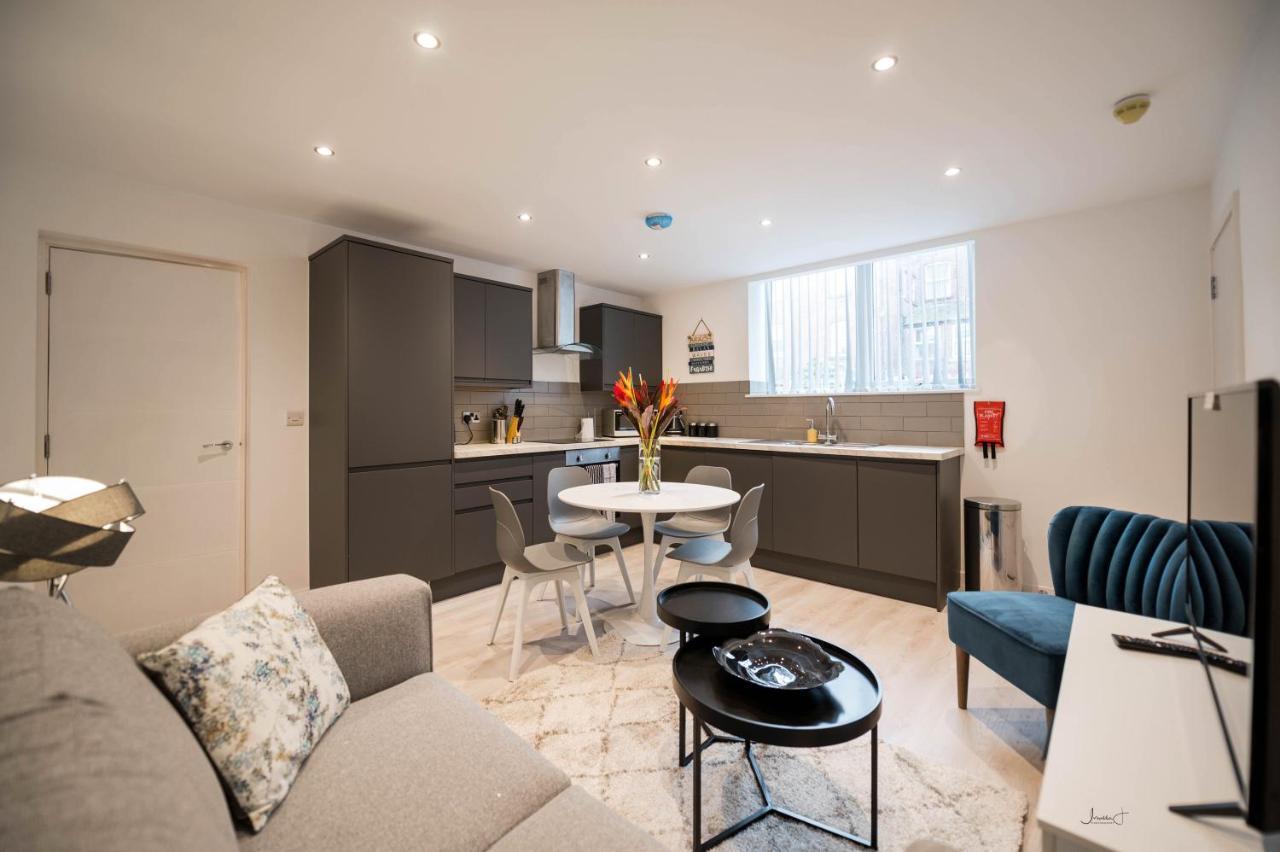 Charles Alexander Short Stay - Windmill House Apartments Lytham St Annes Exteriör bild
